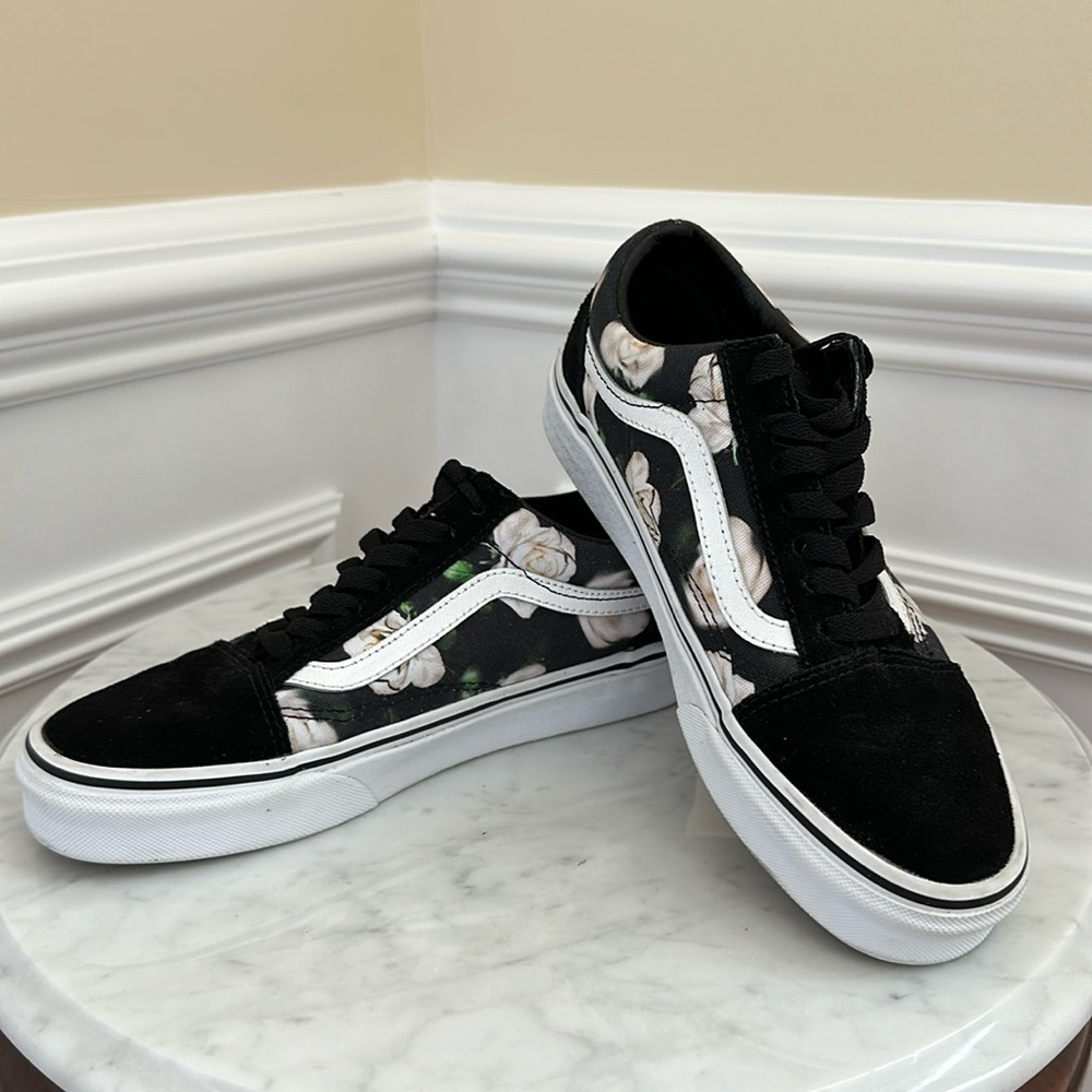 Vans White Floral Rose authentic sneakers